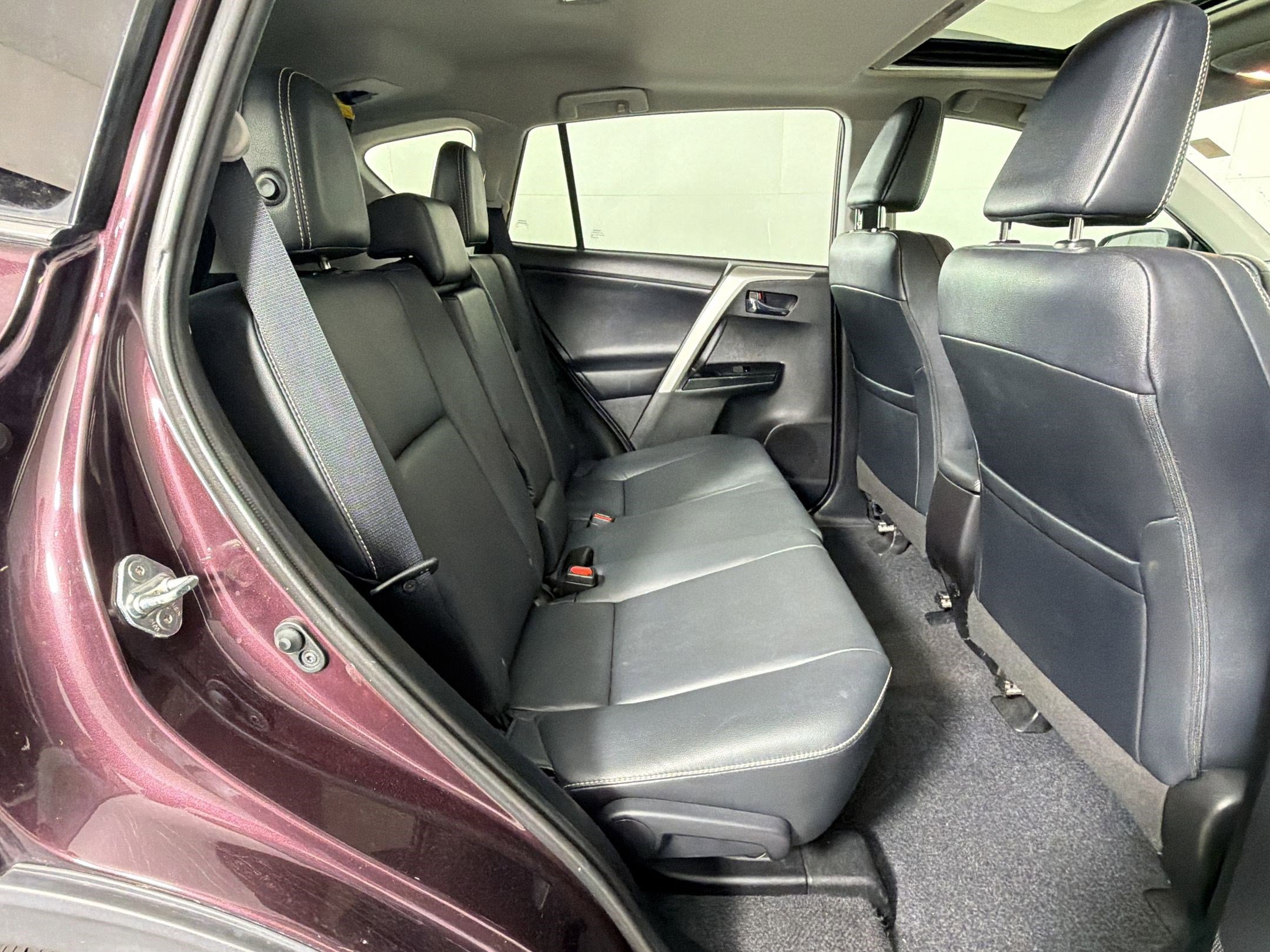 Used 2016 Toyota RAV4 Limited w/ Advanced Technology Package FWD image 29