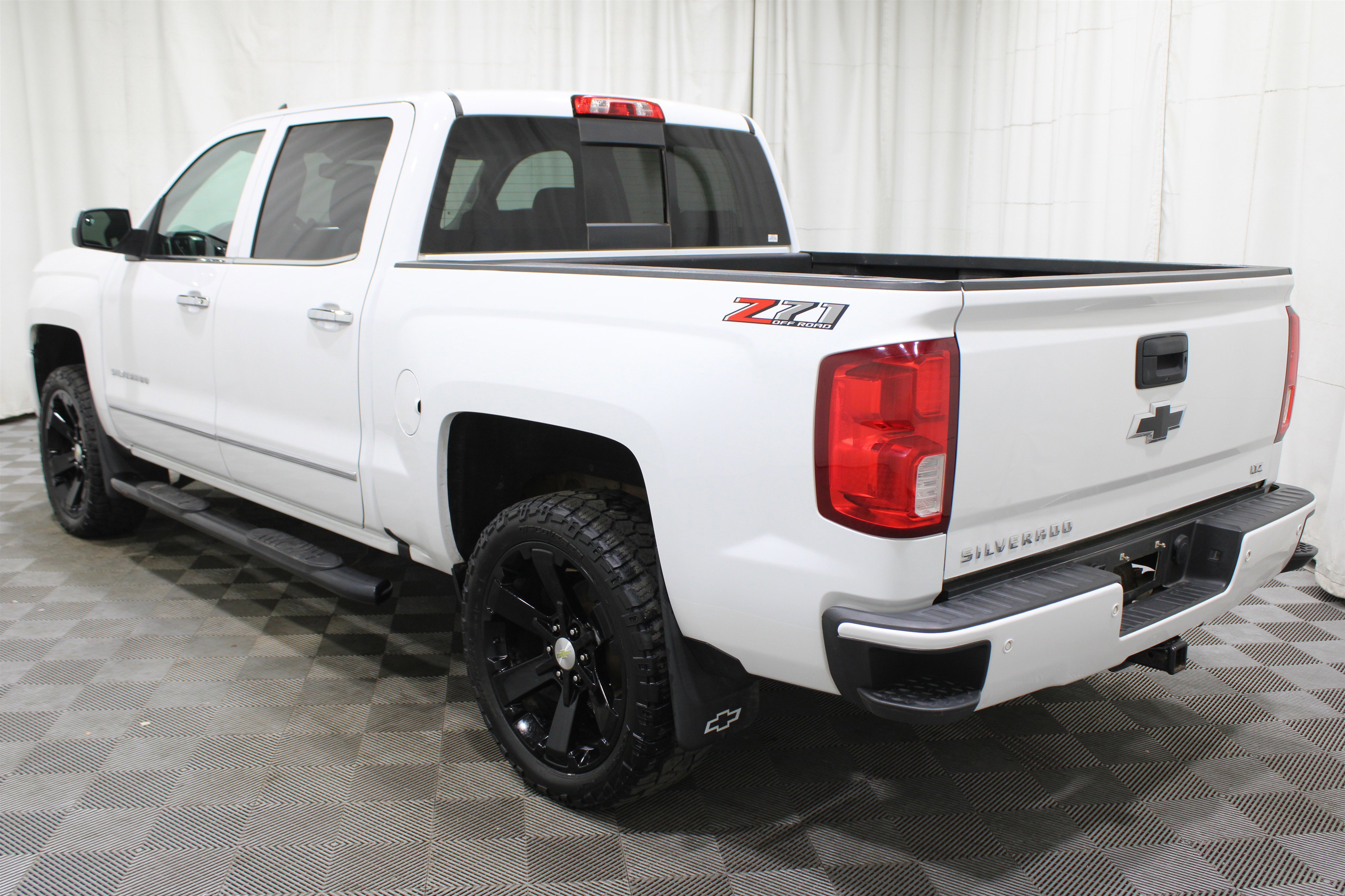 Used 2018 Chevrolet Silverado 1500 LTZ Z71 w/ LTZ Plus Package image 35