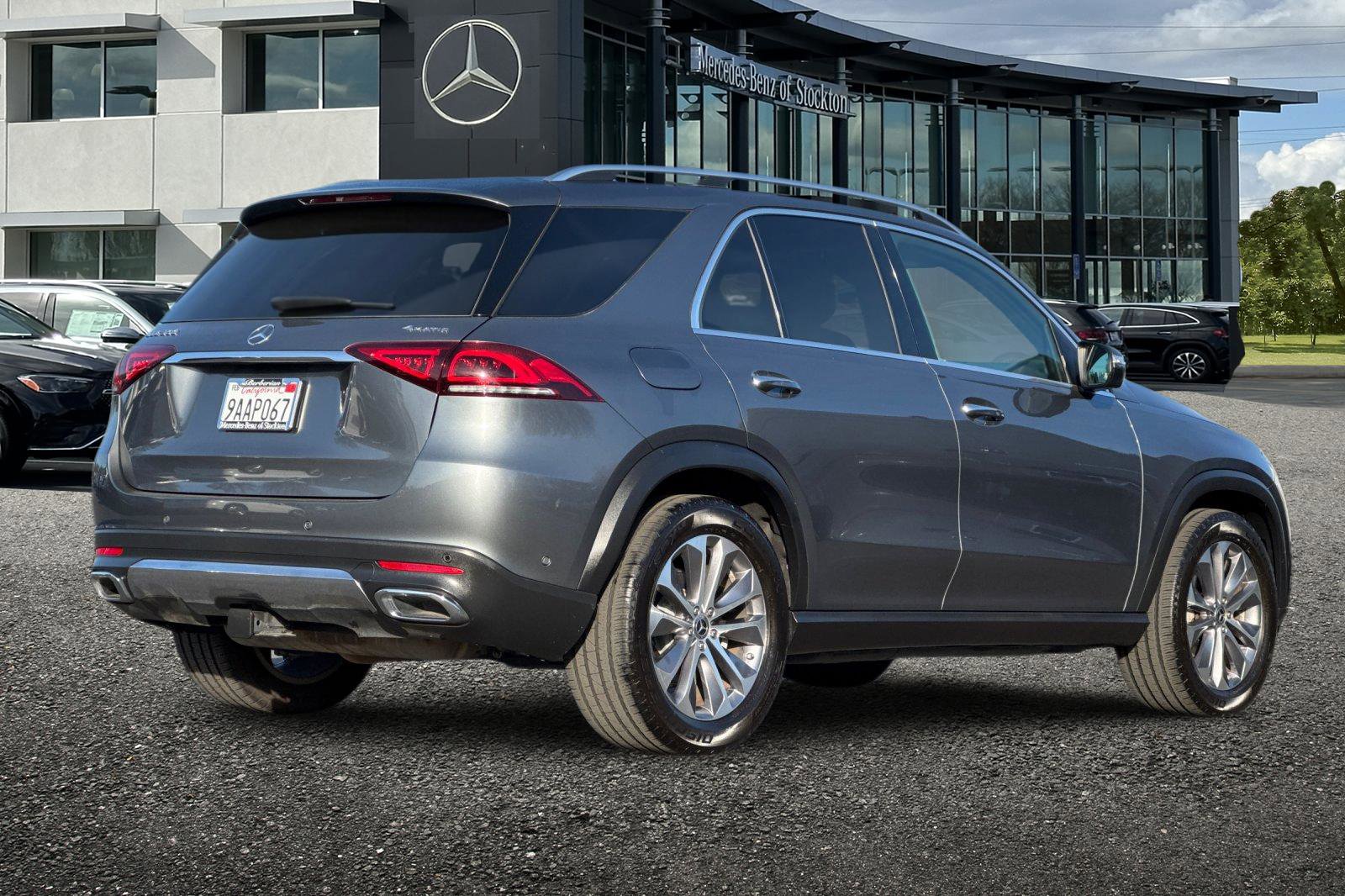 Used 2022 Mercedes-Benz GLE 350 4MATIC image 4