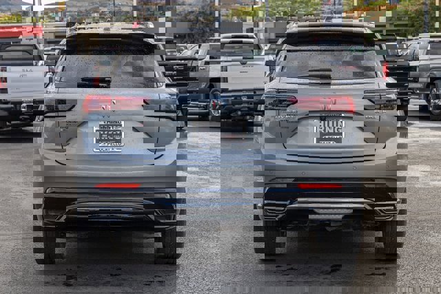 Certified 2025 Buick Envision Sport Touring image 4