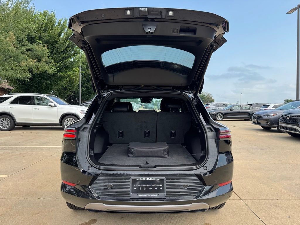 Used 2024 Chevrolet Equinox EV LT FWD image 17