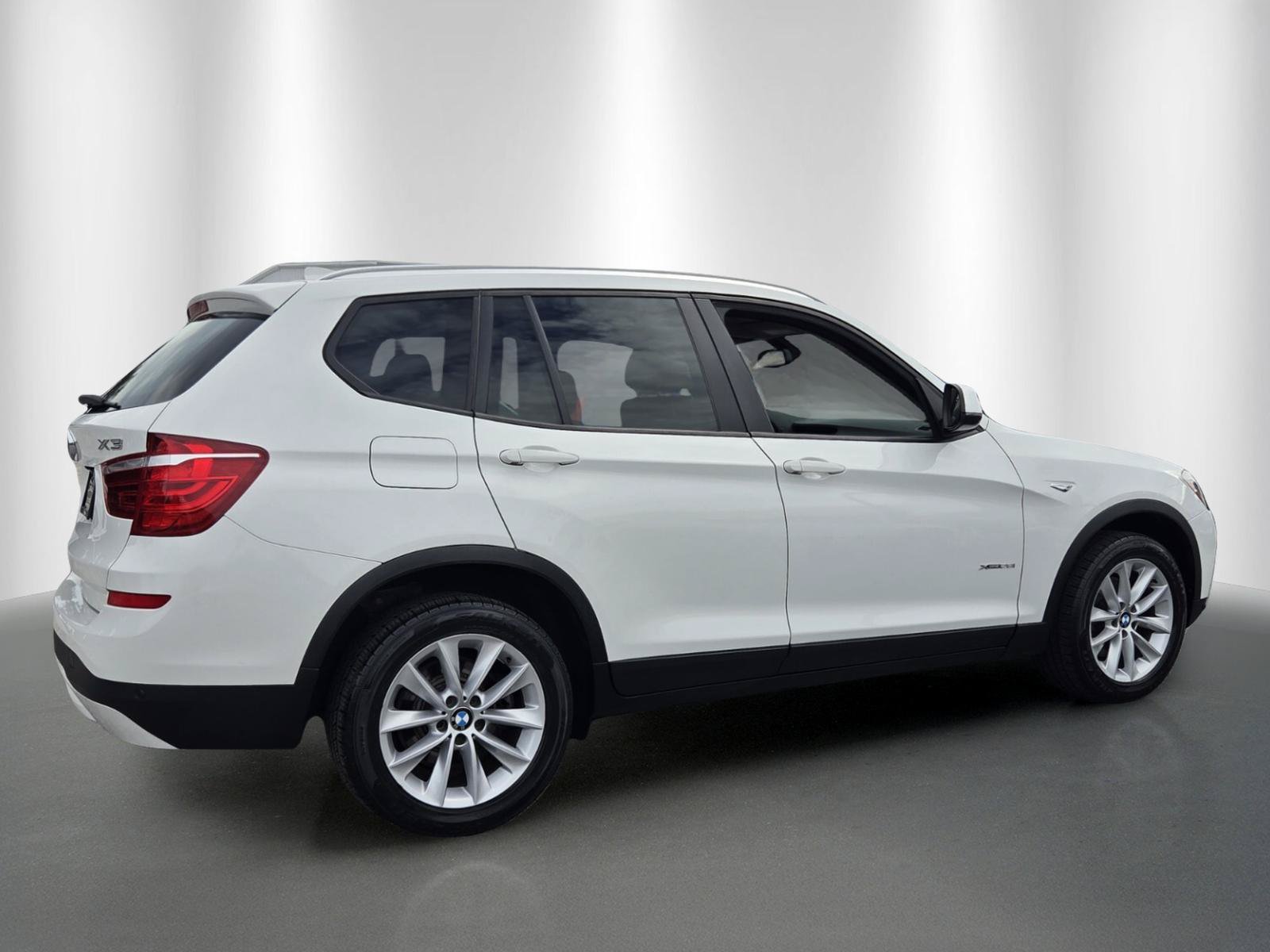 Used 2017 BMW X3 xDrive28i AWD/4WD image 7