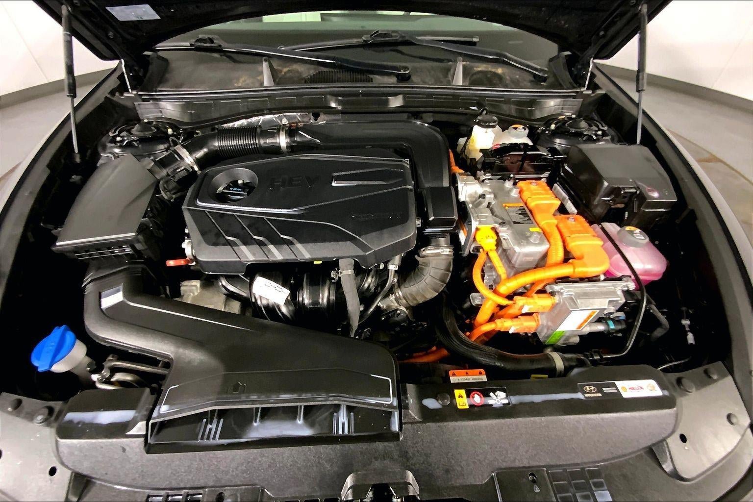 Used 2025 Hyundai Sonata SEL FWD image 10