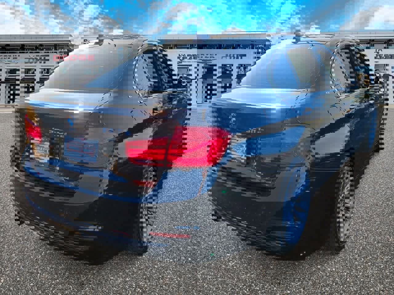 Used 2018 BMW 330e w/ Premium Package image 8