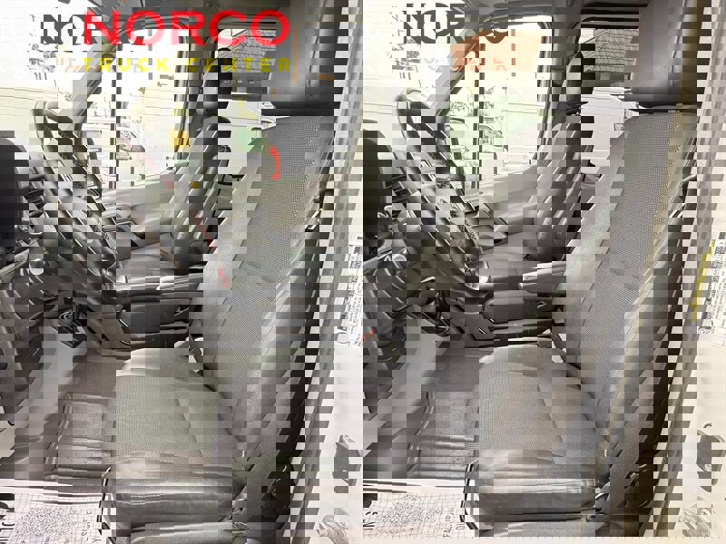 Used 2016 Mercedes-Benz Sprinter 2500 image 16