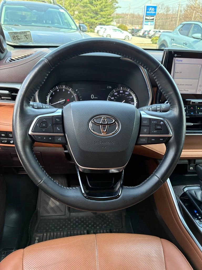 Used 2020 Toyota Highlander Platinum AWD/4WD image 27