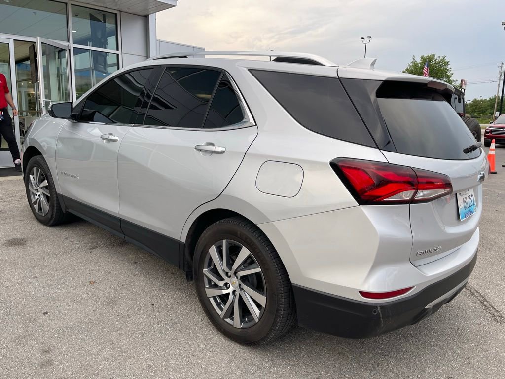 Used 2022 Chevrolet Equinox Premier AWD/4WD image 4