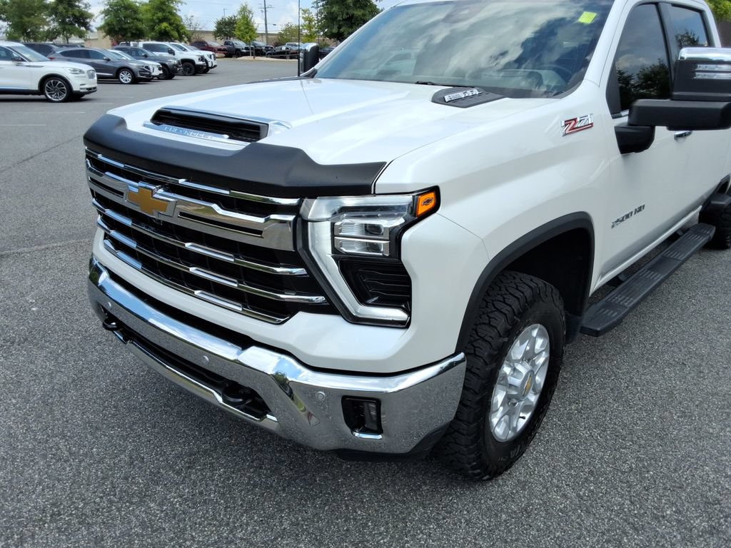 Certified 2024 Chevrolet Silverado 2500 LTZ w/ LTZ Premium Package AWD/4WD image 9