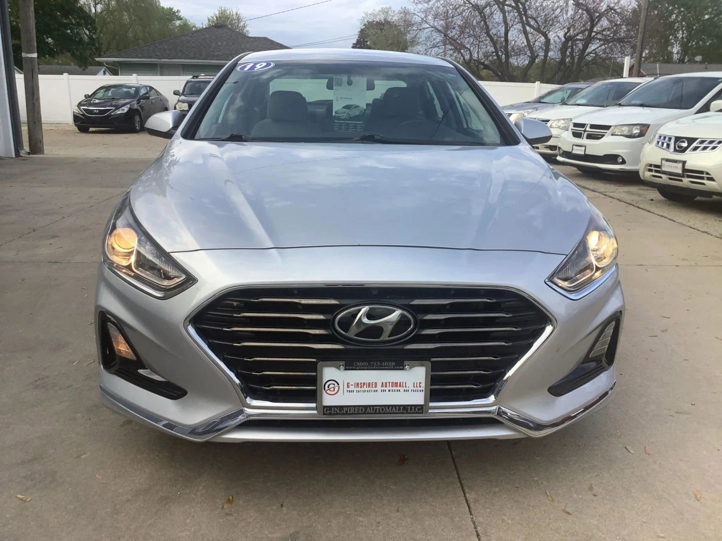 Used 2019 Hyundai Sonata SE FWD image 2
