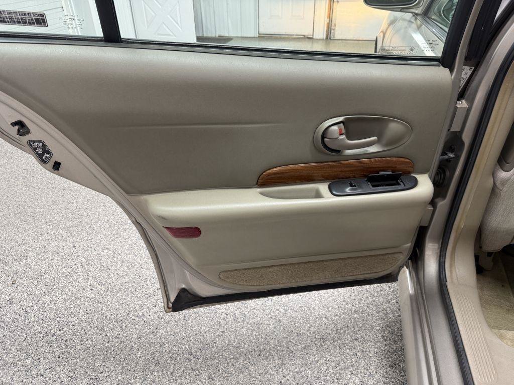 Used 2000 Buick Le Sabre Custom w/ Premium Opt Pkg FWD image 24