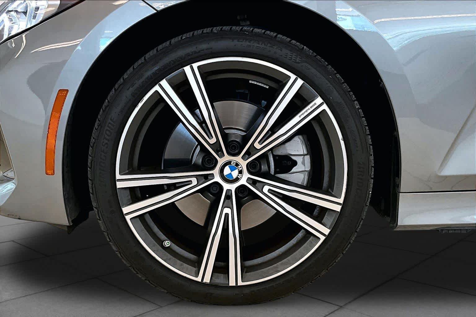 Used 2024 BMW 330i Sedan w/ Premium Package RWD image 9