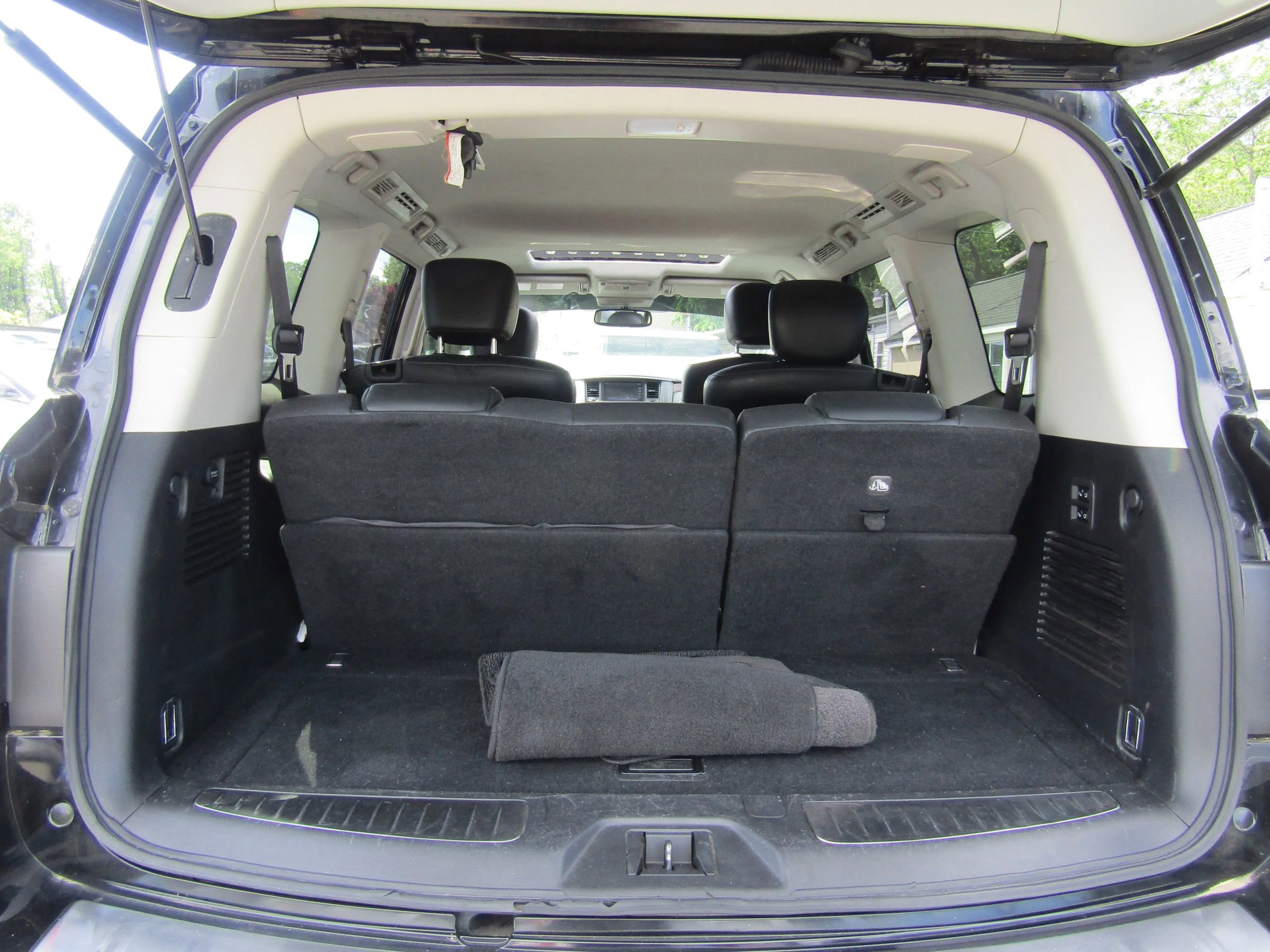 Used 2019 INFINITI QX80 Luxe image 13