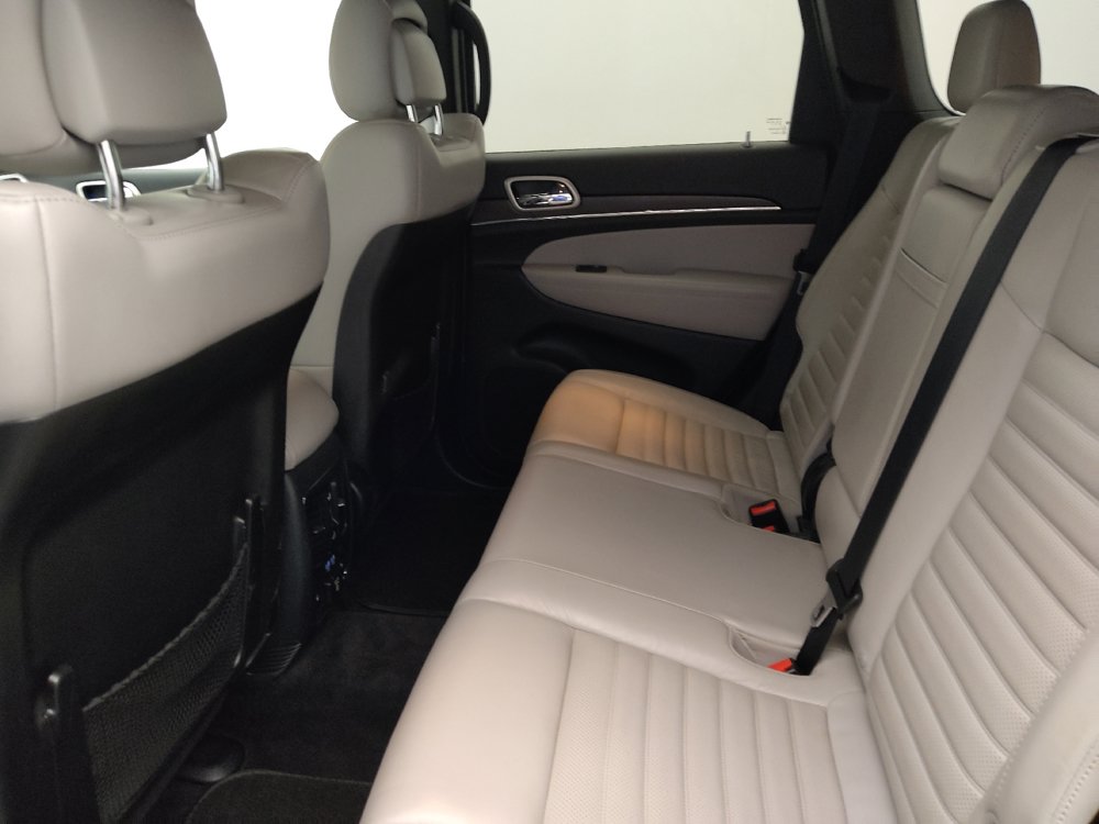 Used 2018 Jeep Grand Cherokee Limited AWD/4WD image 18