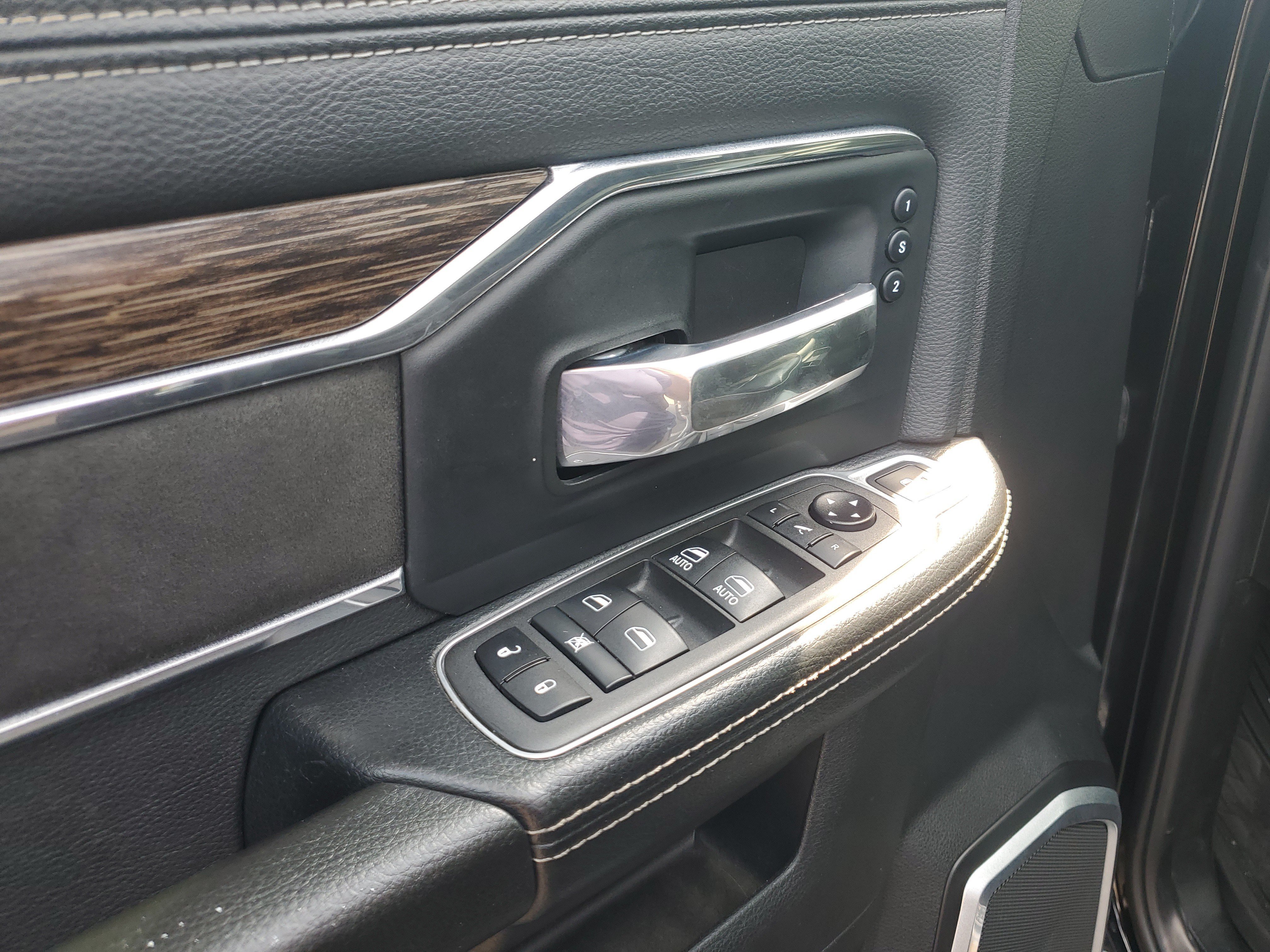 Used 2021 RAM 2500 Laramie AWD/4WD image 11