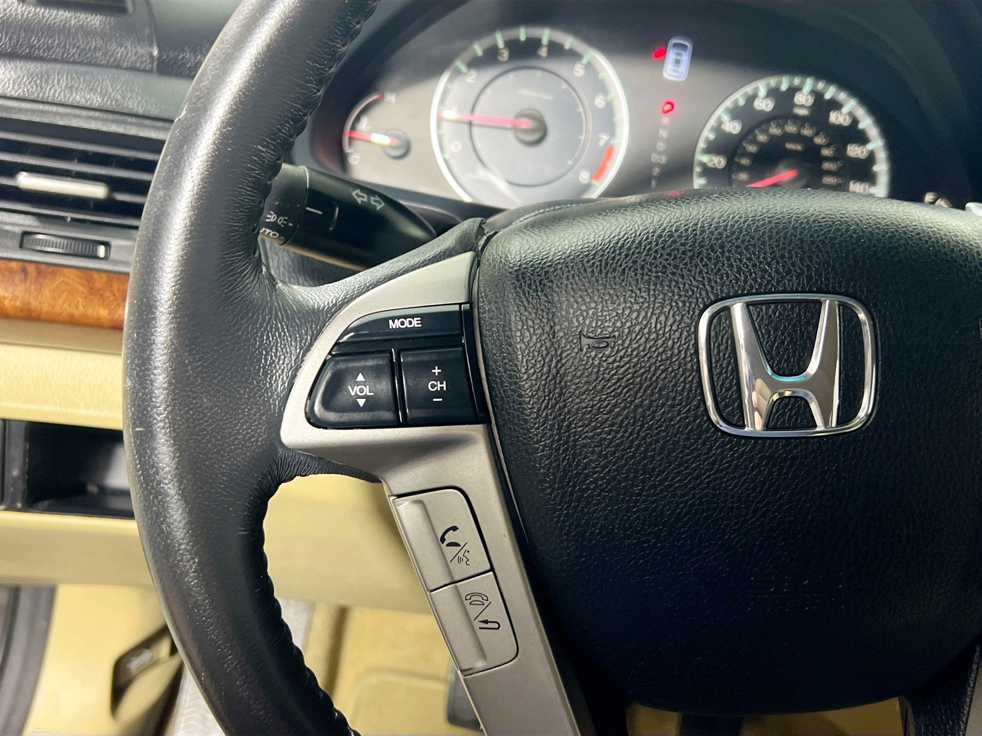 Used 2011 Honda Accord EX-L image 18