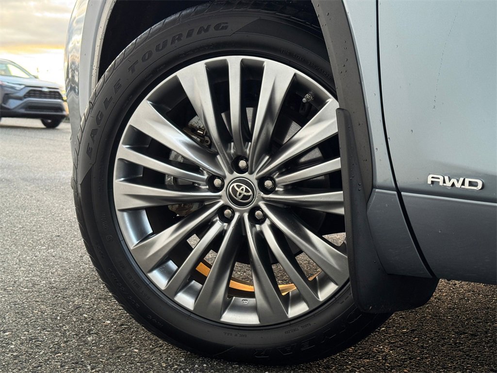 Used 2023 Toyota Highlander Platinum image 27