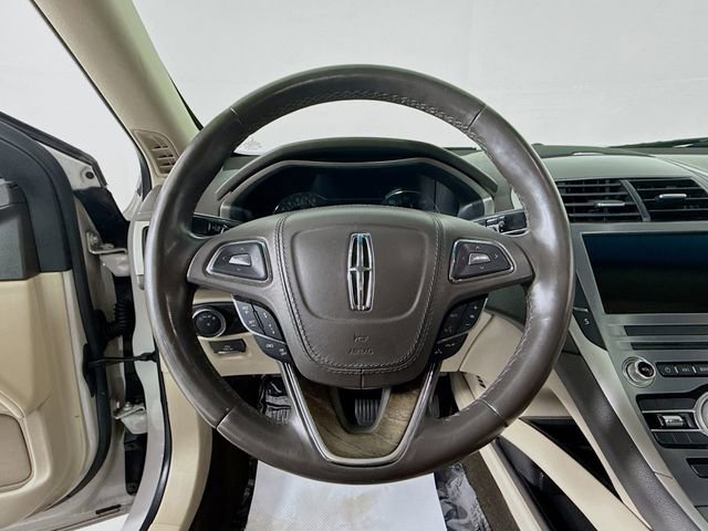 Used 2019 Lincoln MKZ Reserve image 11