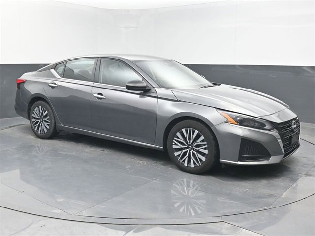 Used 2025 Nissan Altima 2.5 SV image 7