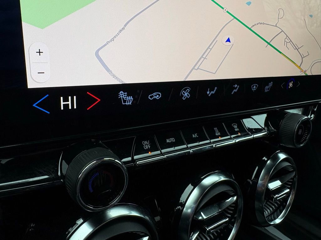 Used 2024 Chevrolet Blazer EV LT image 39