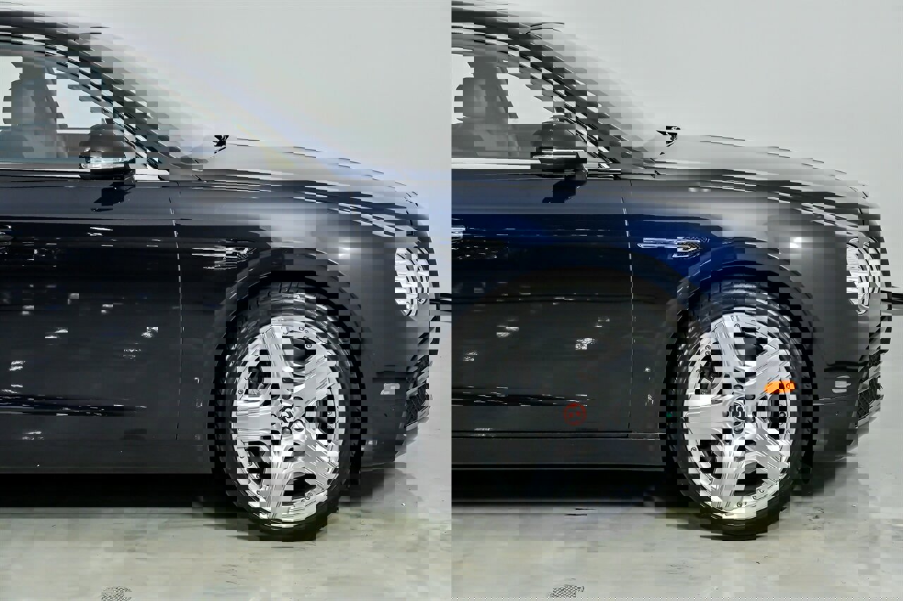 Used 2015 Bentley Flying Spur V8 image 15