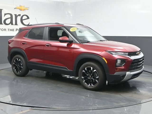 Used 2023 Chevrolet TrailBlazer LT AWD/4WD image 2