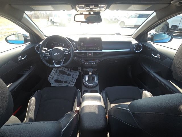 Used 2023 Kia Forte GT-Line w/ GT-Line Premium Package image 19