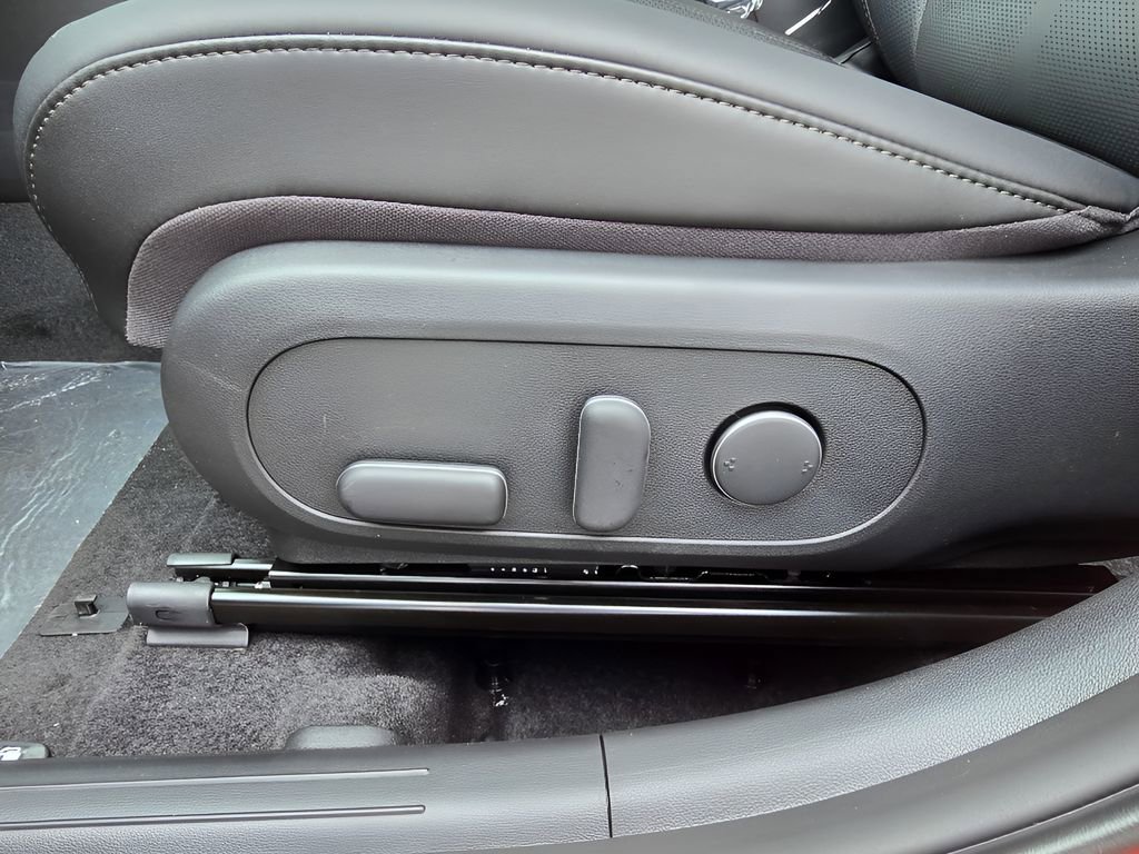 New 2026 Hyundai Kona SEL Premium image 16