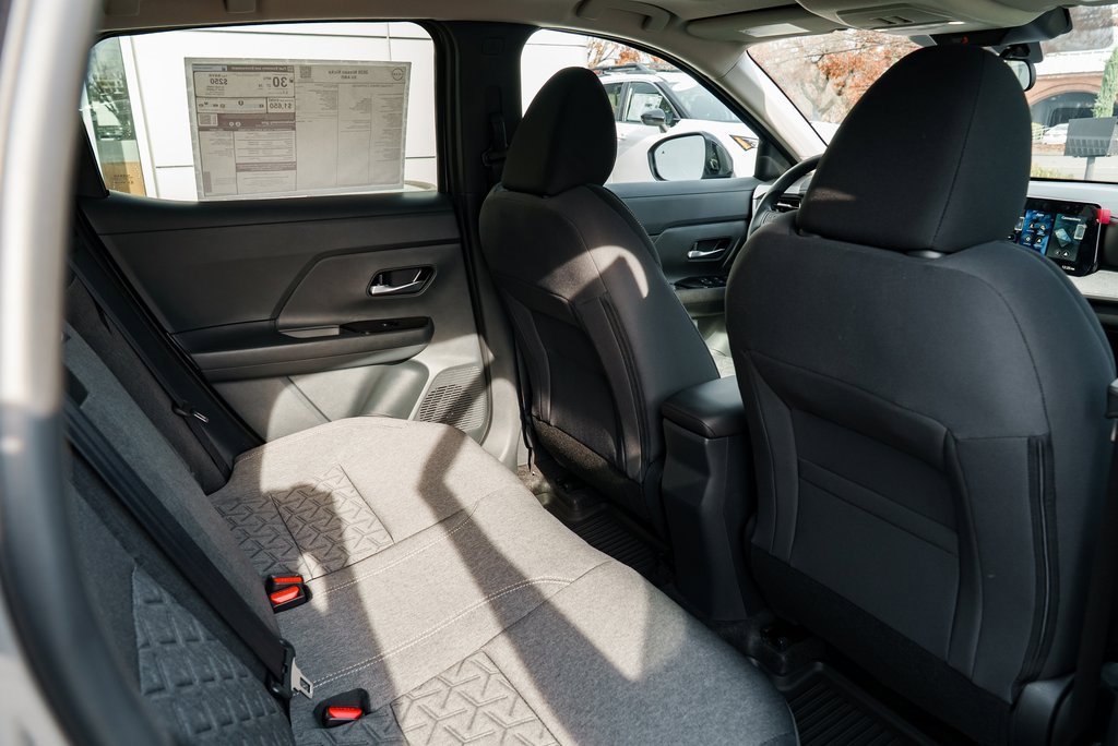 New 2026 Nissan Kicks SV w/ SV Premium Package image 24
