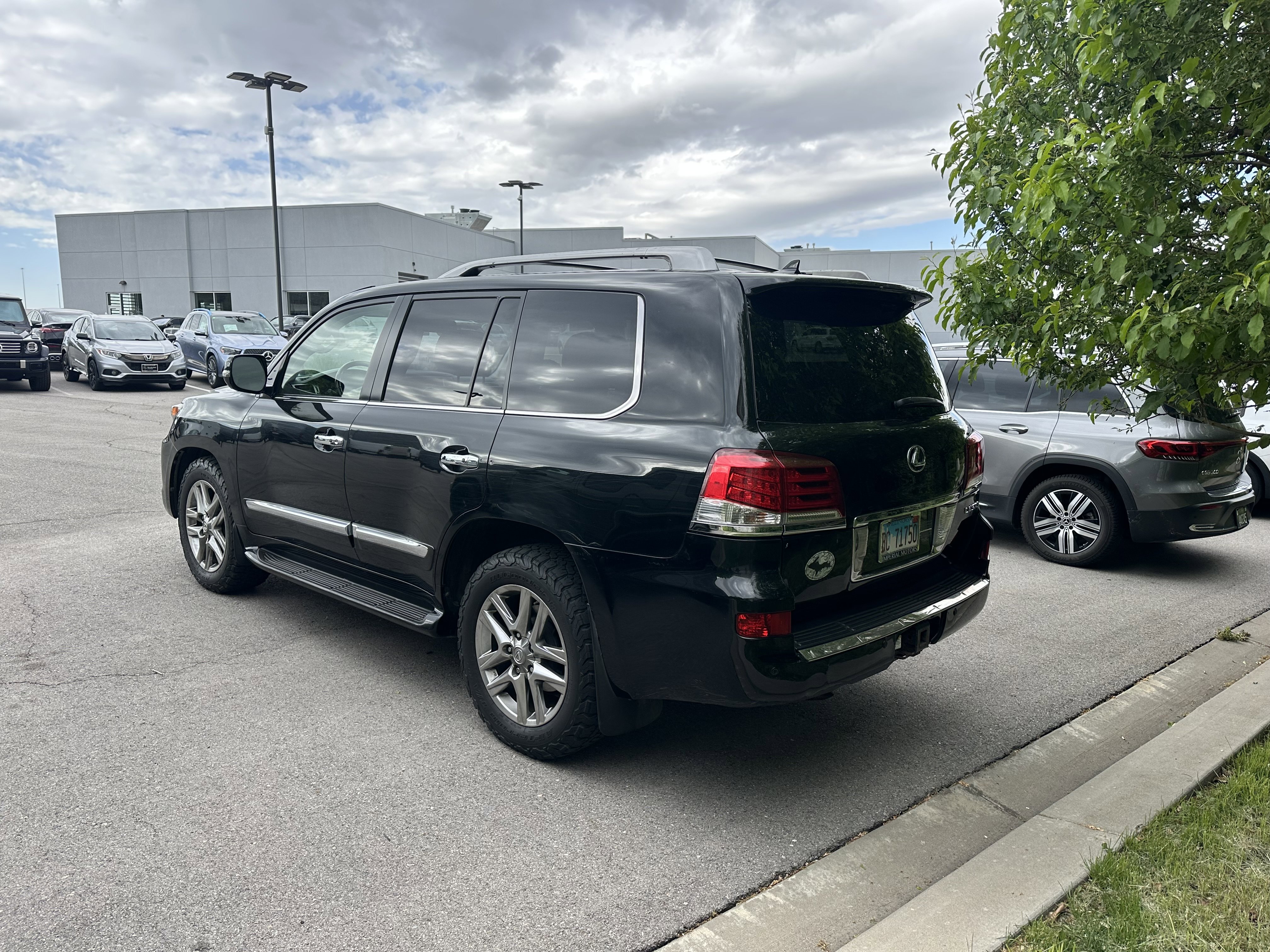 Used 2014 Lexus LX 570 4WD image 5