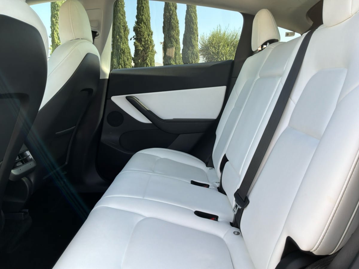 Used 2022 Tesla Model Y Long Range AWD/4WD image 19