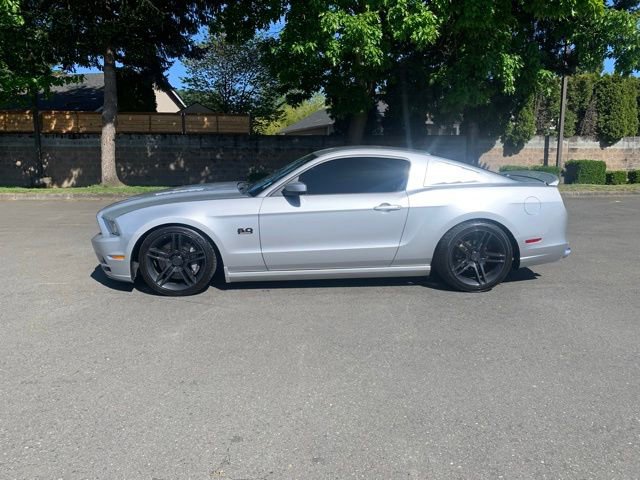 Used 2014 Ford Mustang GT w/ Electronics Package RWD image 2