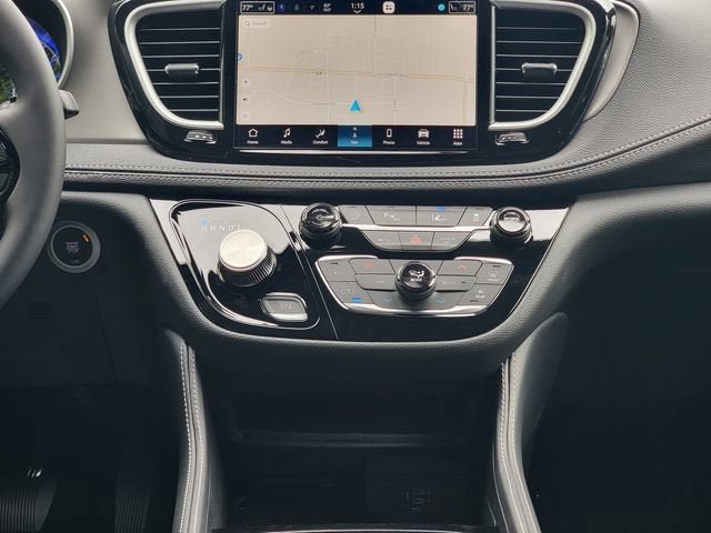 New 2027 Chrysler Pacifica Limited AWD/4WD image 27