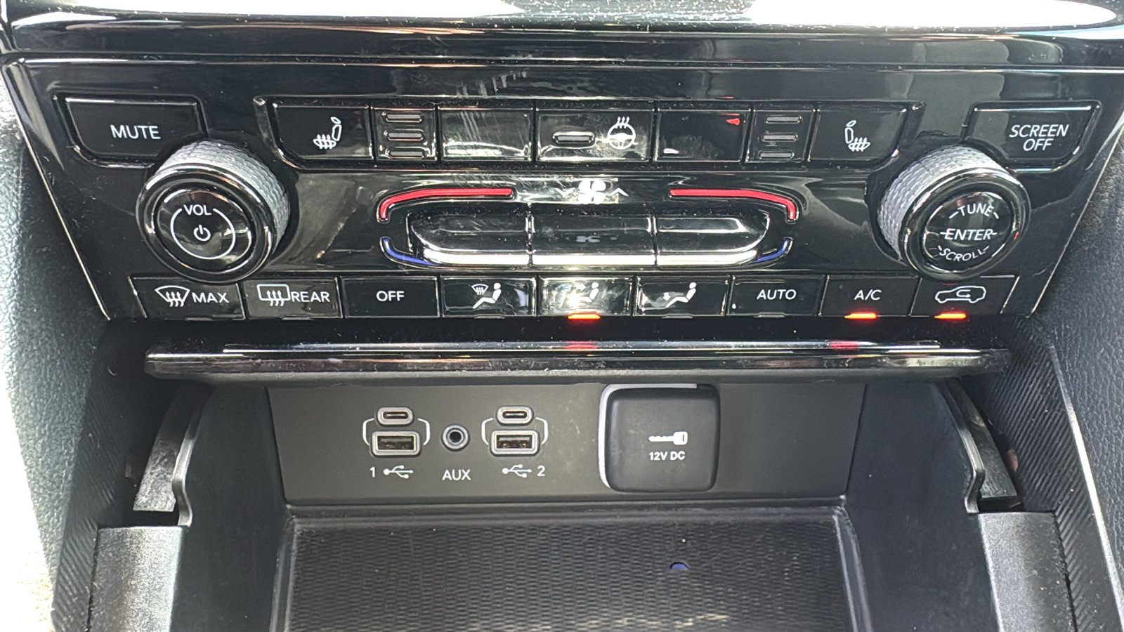 Certified 2024 Jeep Grand Cherokee L Altitude image 21