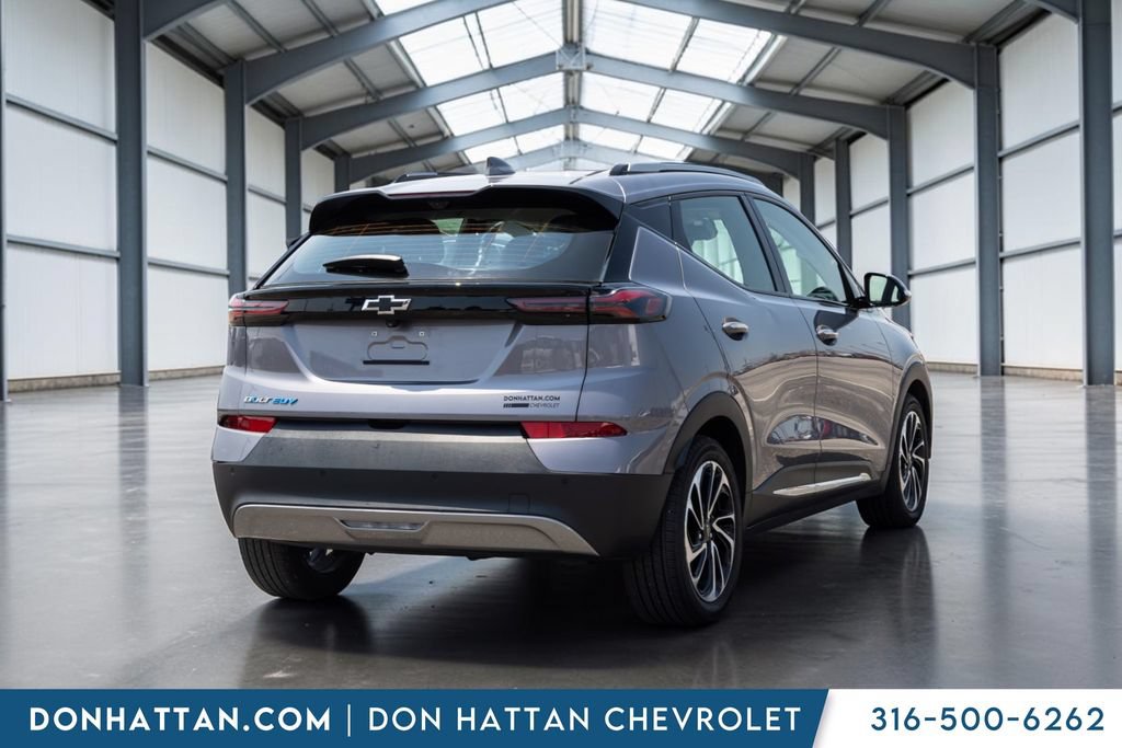 Used 2023 Chevrolet Bolt EUV Premier FWD image 24