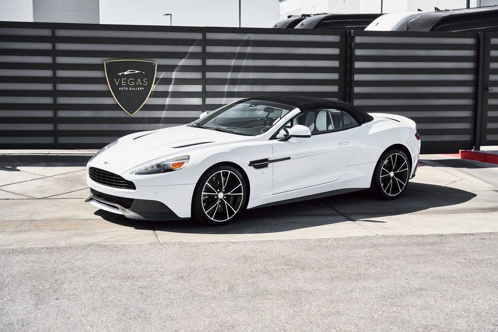 Used 2017 Aston Martin Vanquish S image 7
