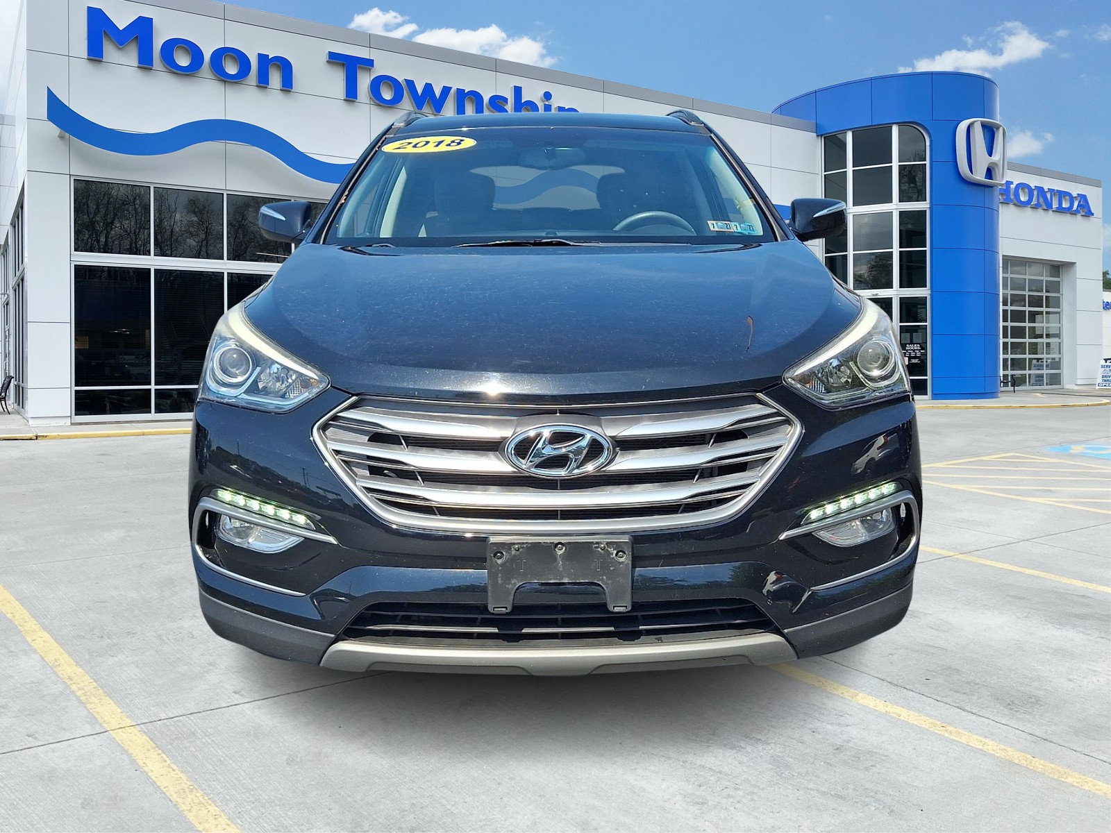 Used 2018 Hyundai Santa Fe Sport w/ 2.4L Value Package 02 FWD image 2