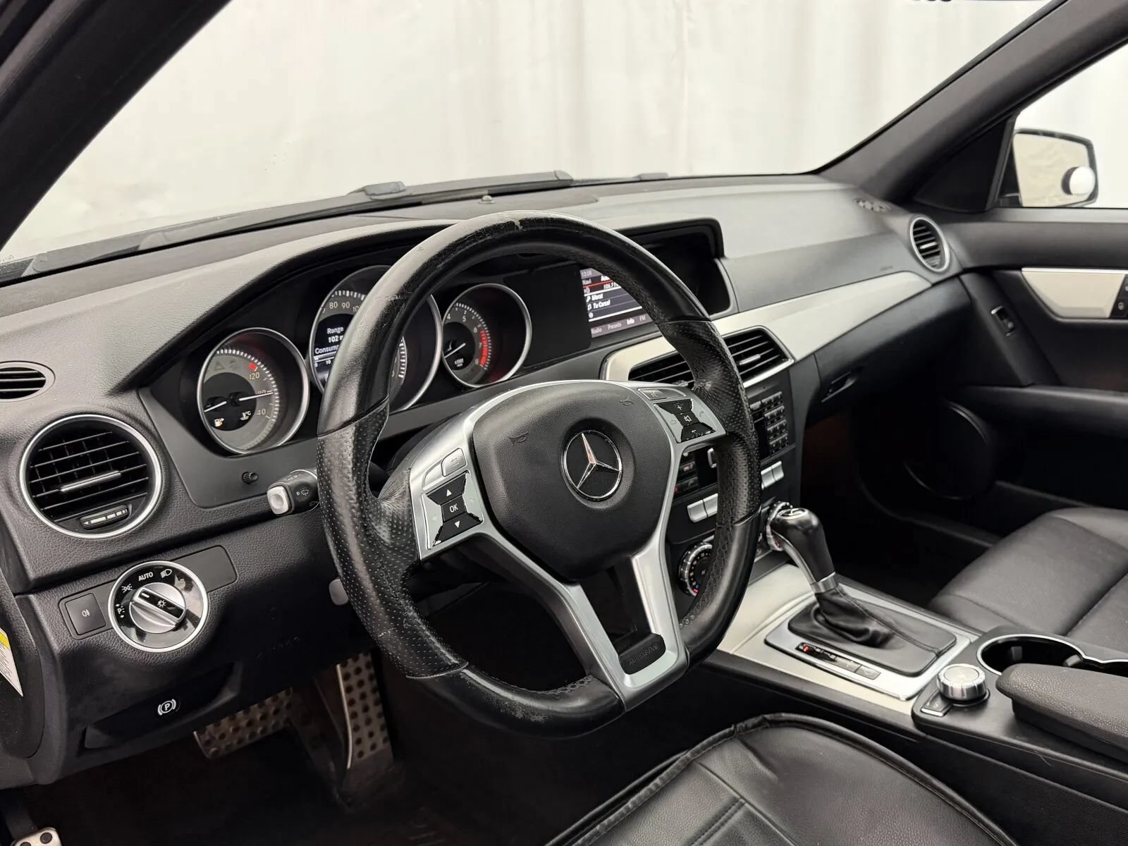 Used 2013 Mercedes-Benz C 250 Sedan image 9