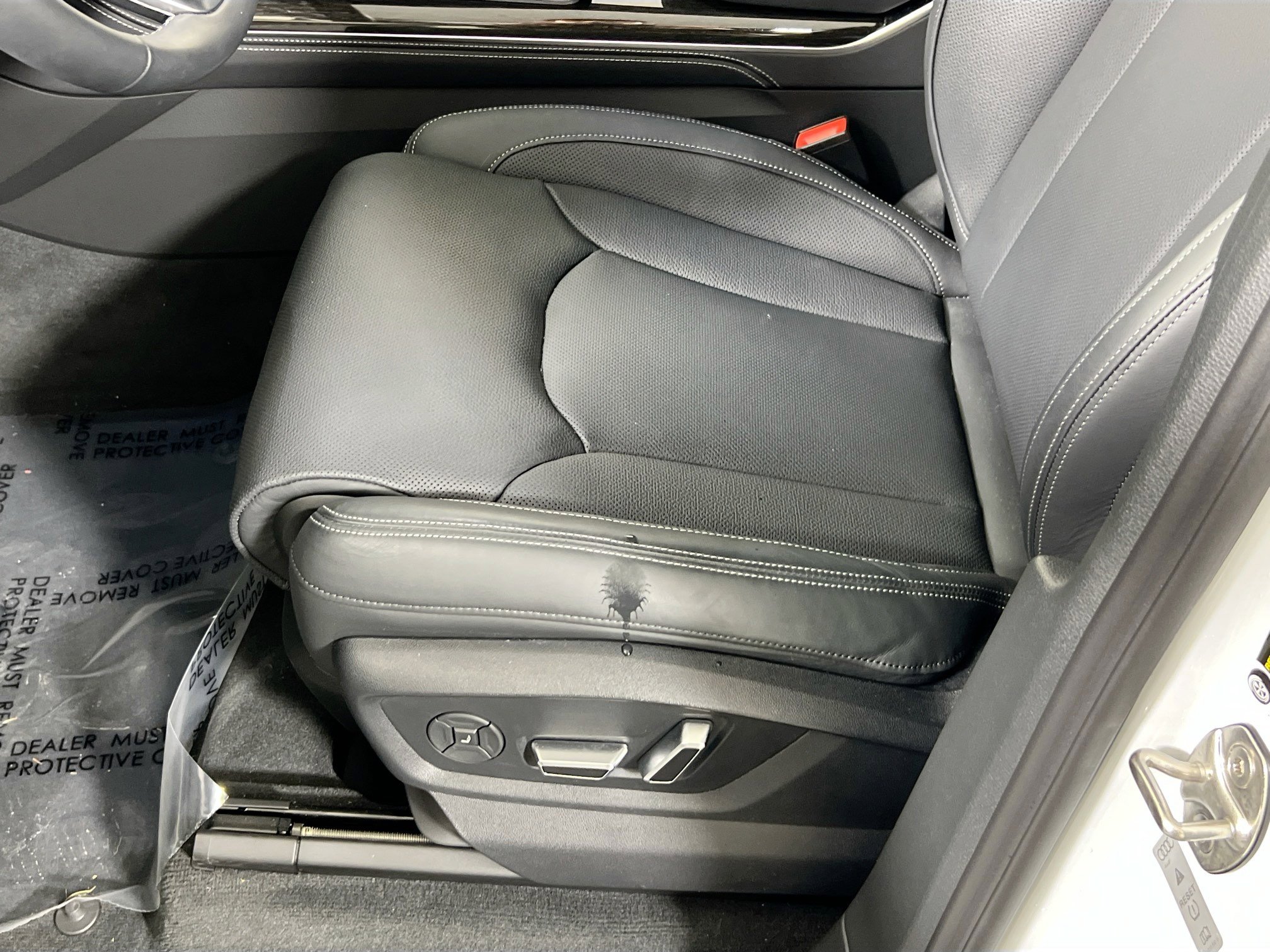 Used 2025 Audi Q7 3.0T Prestige image 19