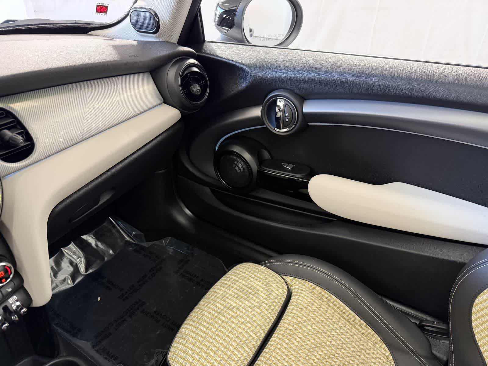 Used 2024 MINI Cooper SE FWD image 24