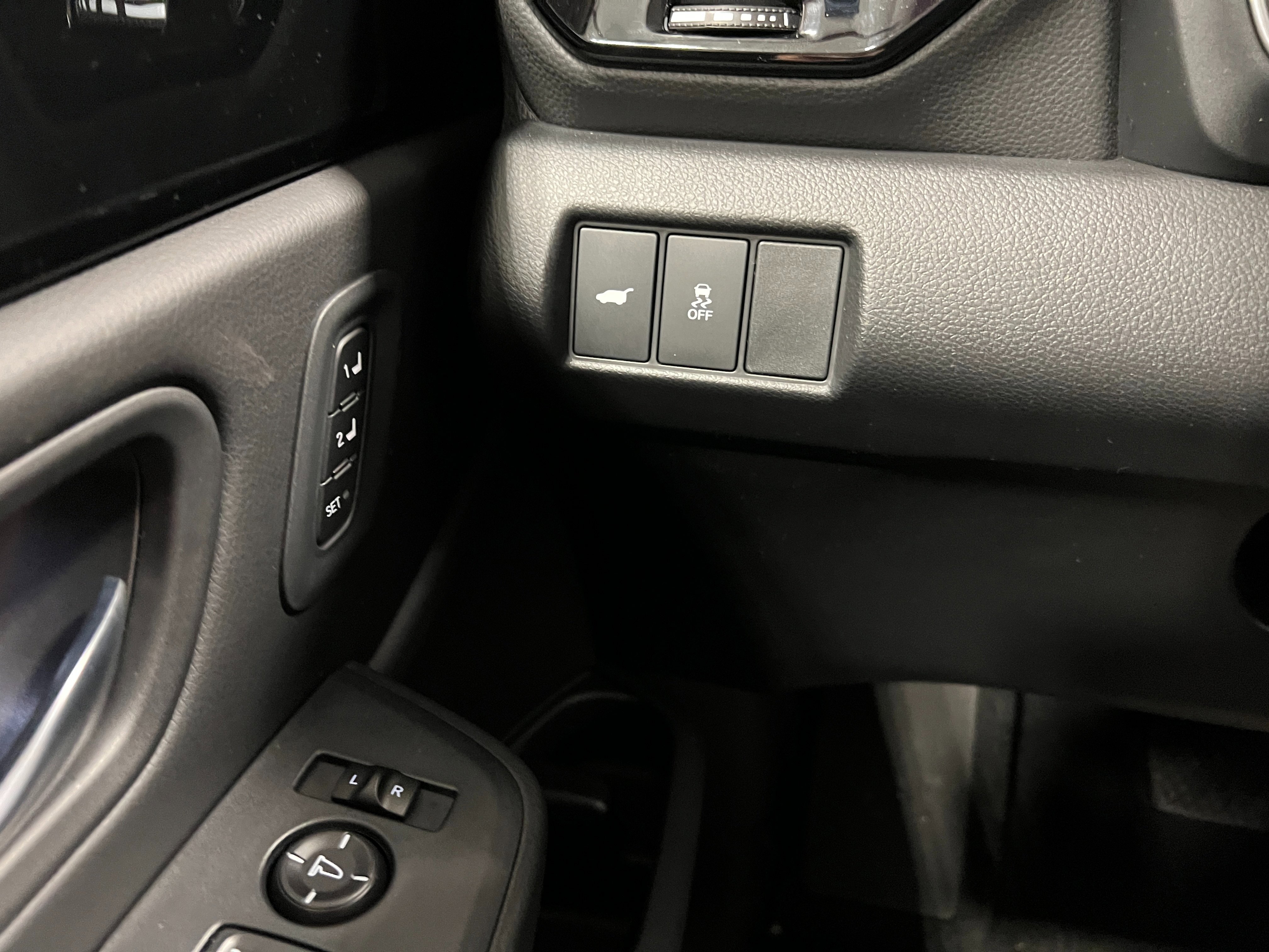 New 2025 Honda Pilot Touring image 17