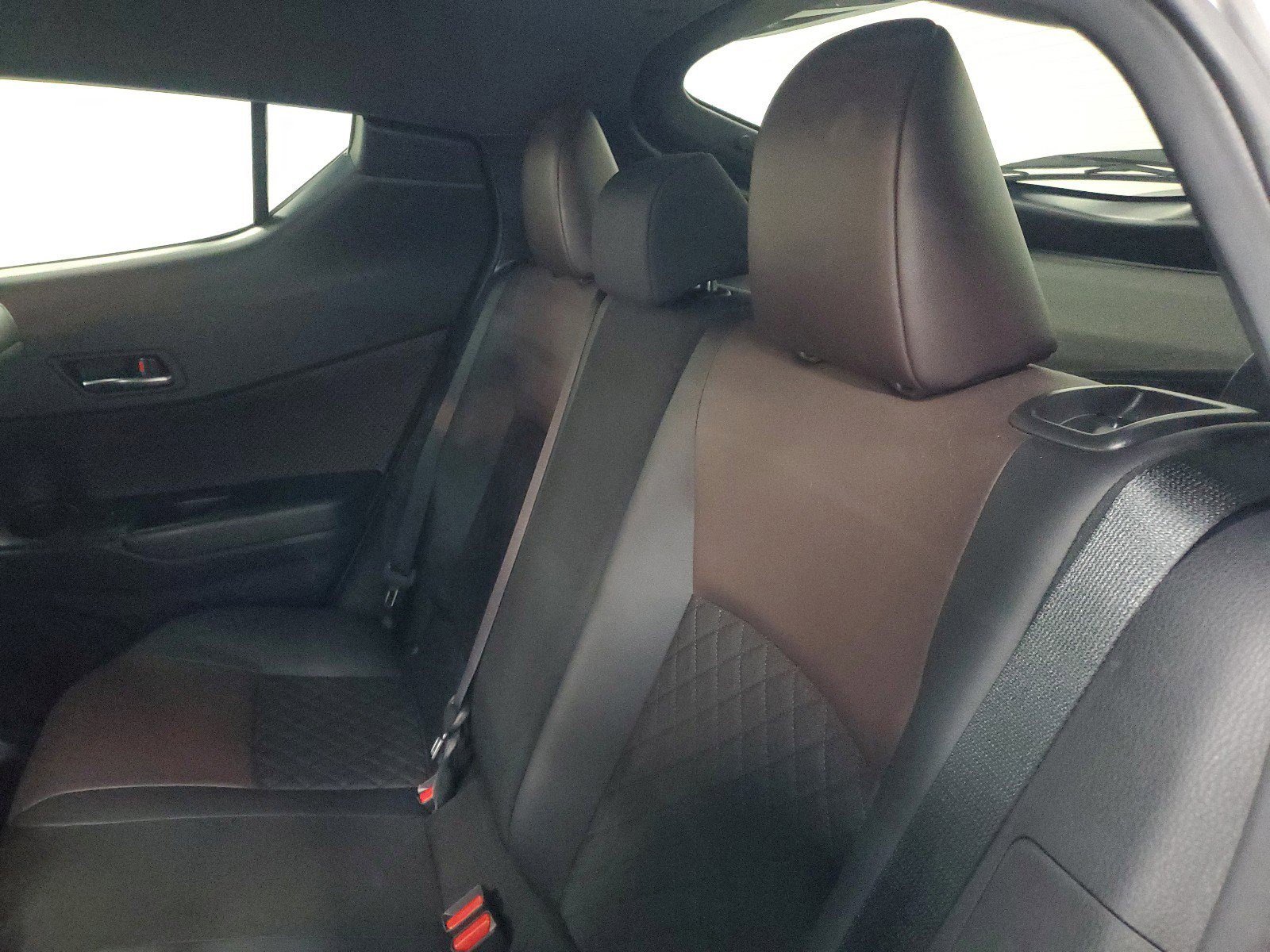 Used 2019 Toyota C-HR Limited image 15