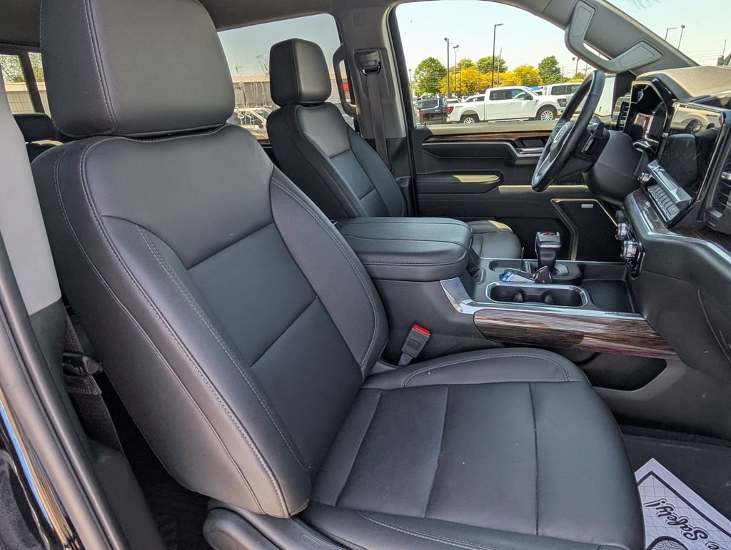 Used 2024 GMC Sierra 1500 Elevation w/ Elevation Premium Package AWD/4WD image 16