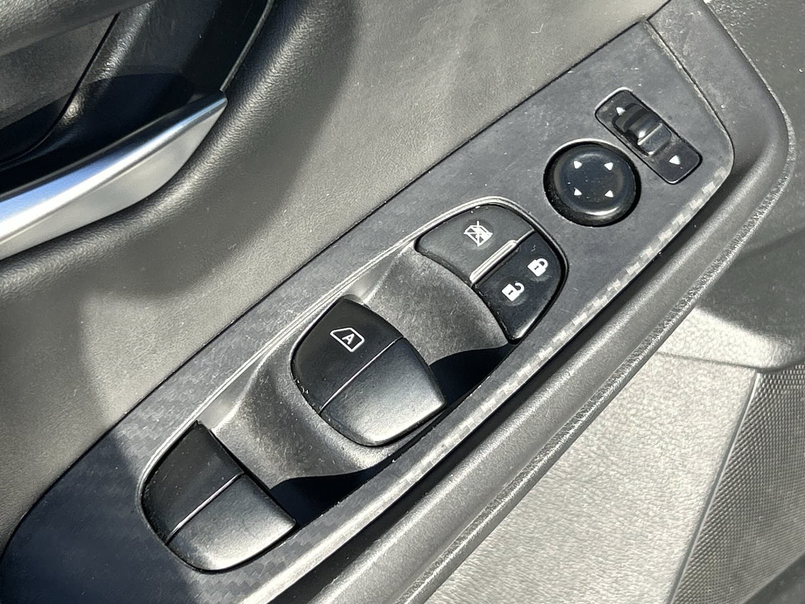 Used 2023 Nissan Sentra SV FWD image 25