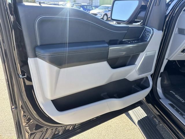 Used 2022 Ford F150 Limited image 23