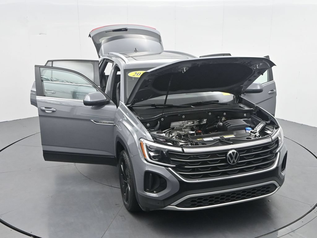 Used 2024 Volkswagen Atlas Cross Sport SE w/ Panoramic Sunroof Package AWD/4WD image 48