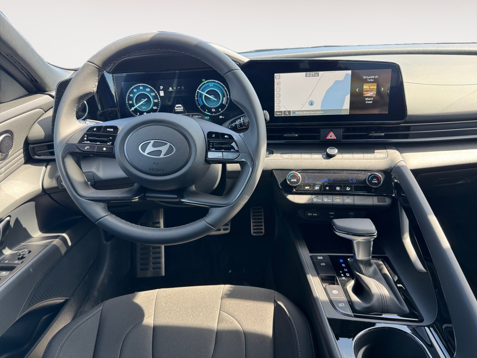 New 2025 Hyundai Elantra SEL image 10