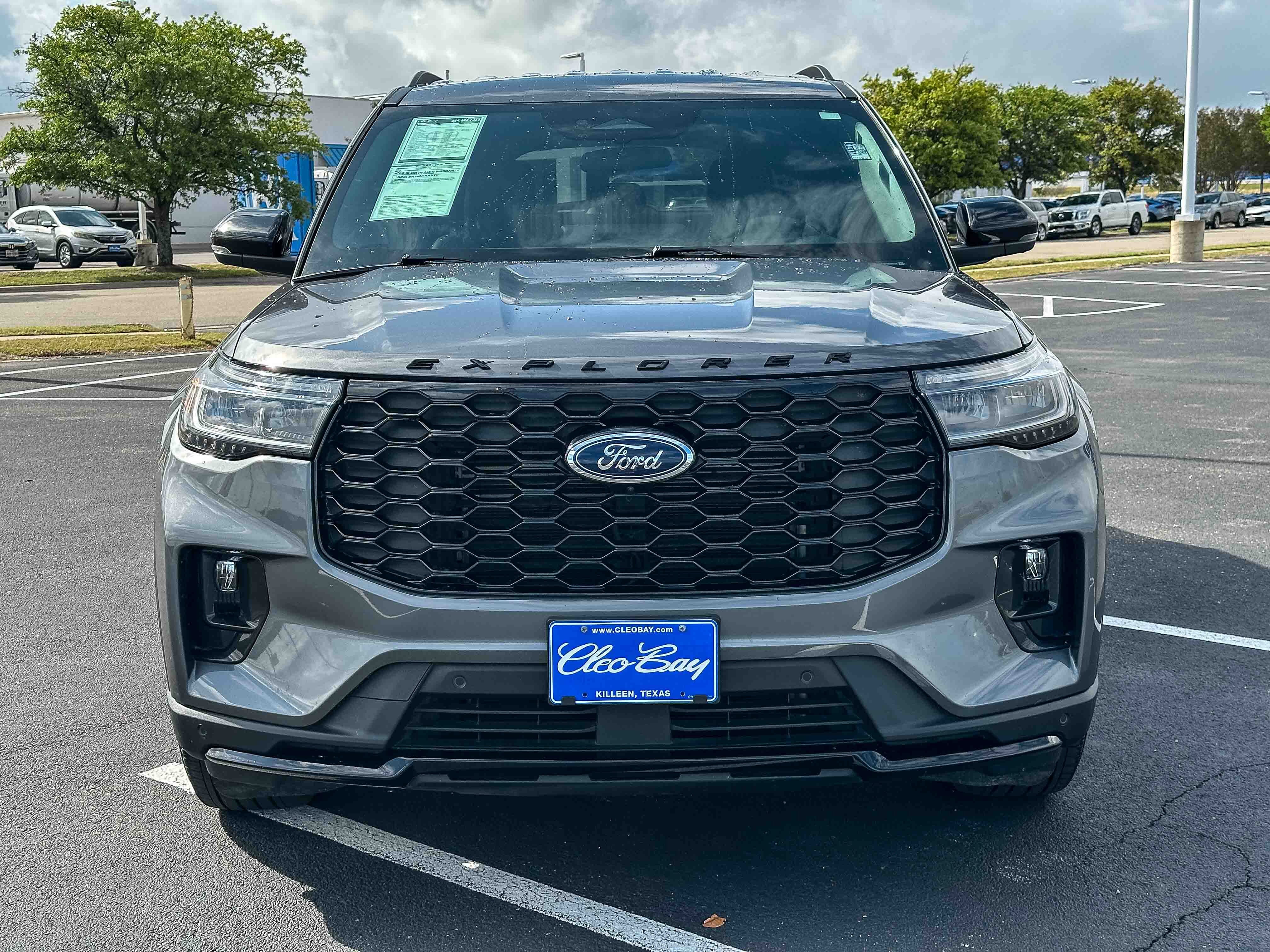 Used 2025 Ford Explorer ST-Line image 11
