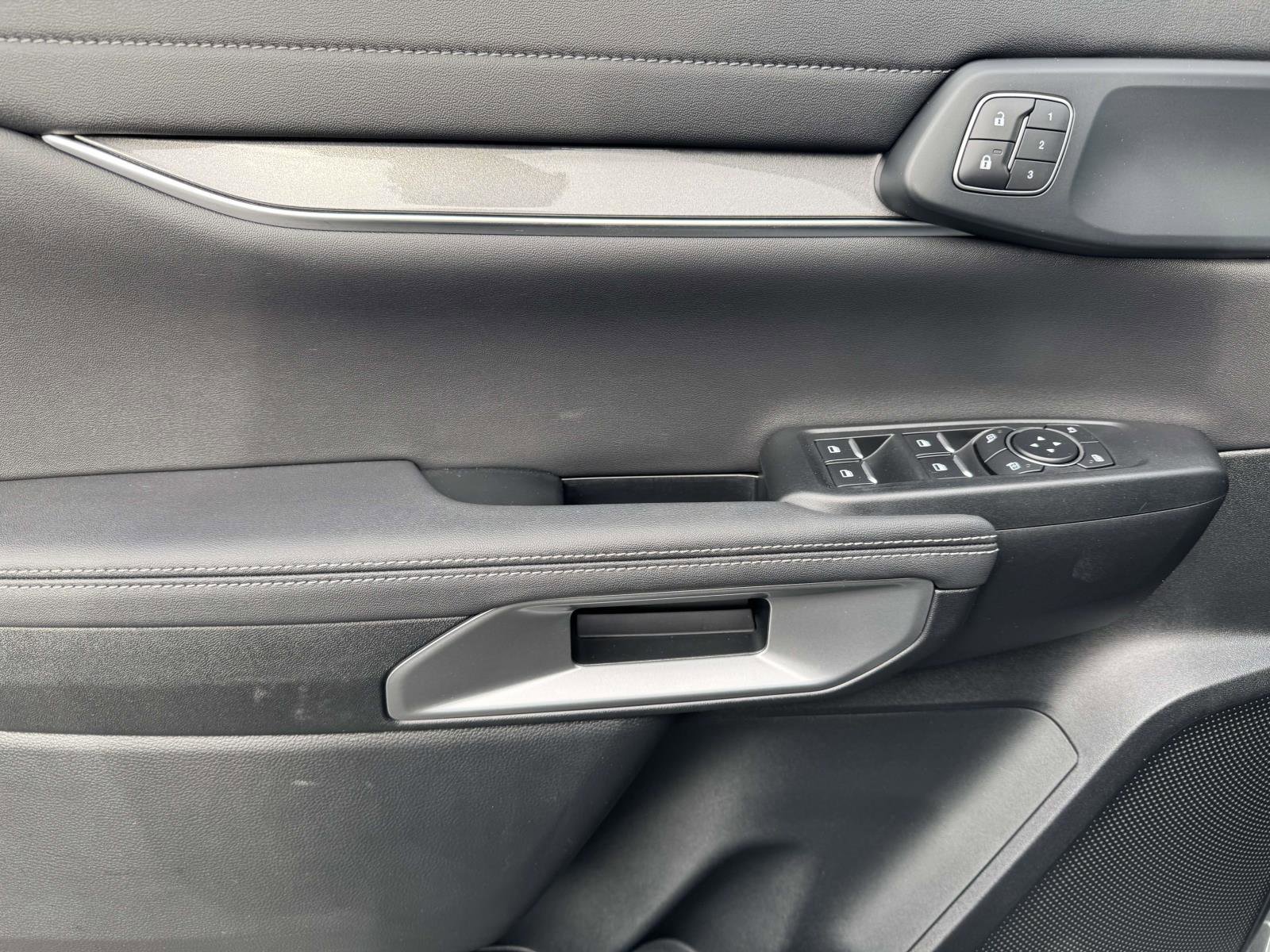 Used 2024 Ford Ranger Lariat w/ FX4 Off-Road Package image 15