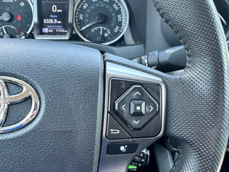 Used 2022 Toyota Tacoma SR5 RWD image 14