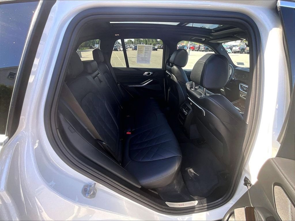 Used 2026 BMW X5 xDrive40i AWD/4WD image 16